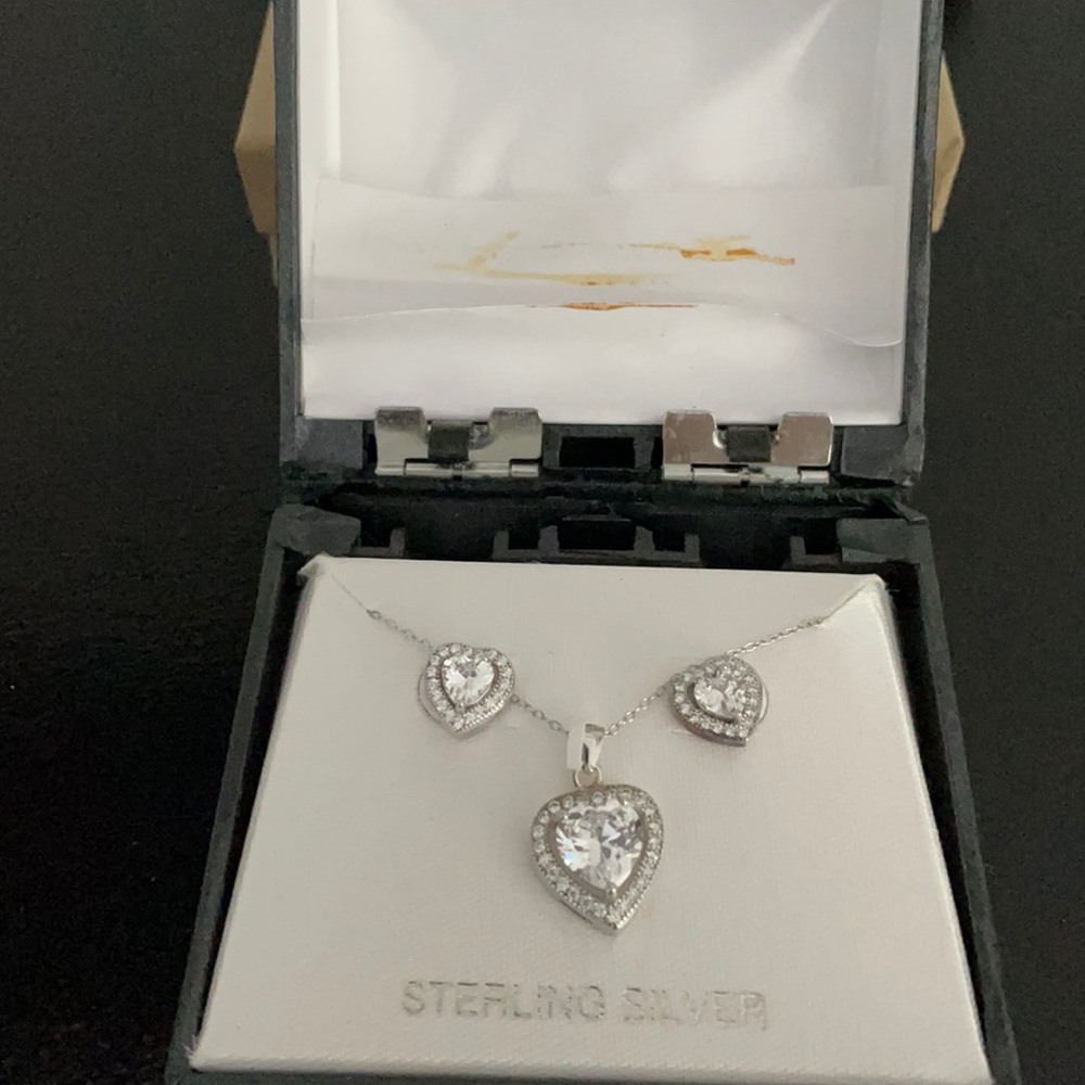 Heart earring and necklace set